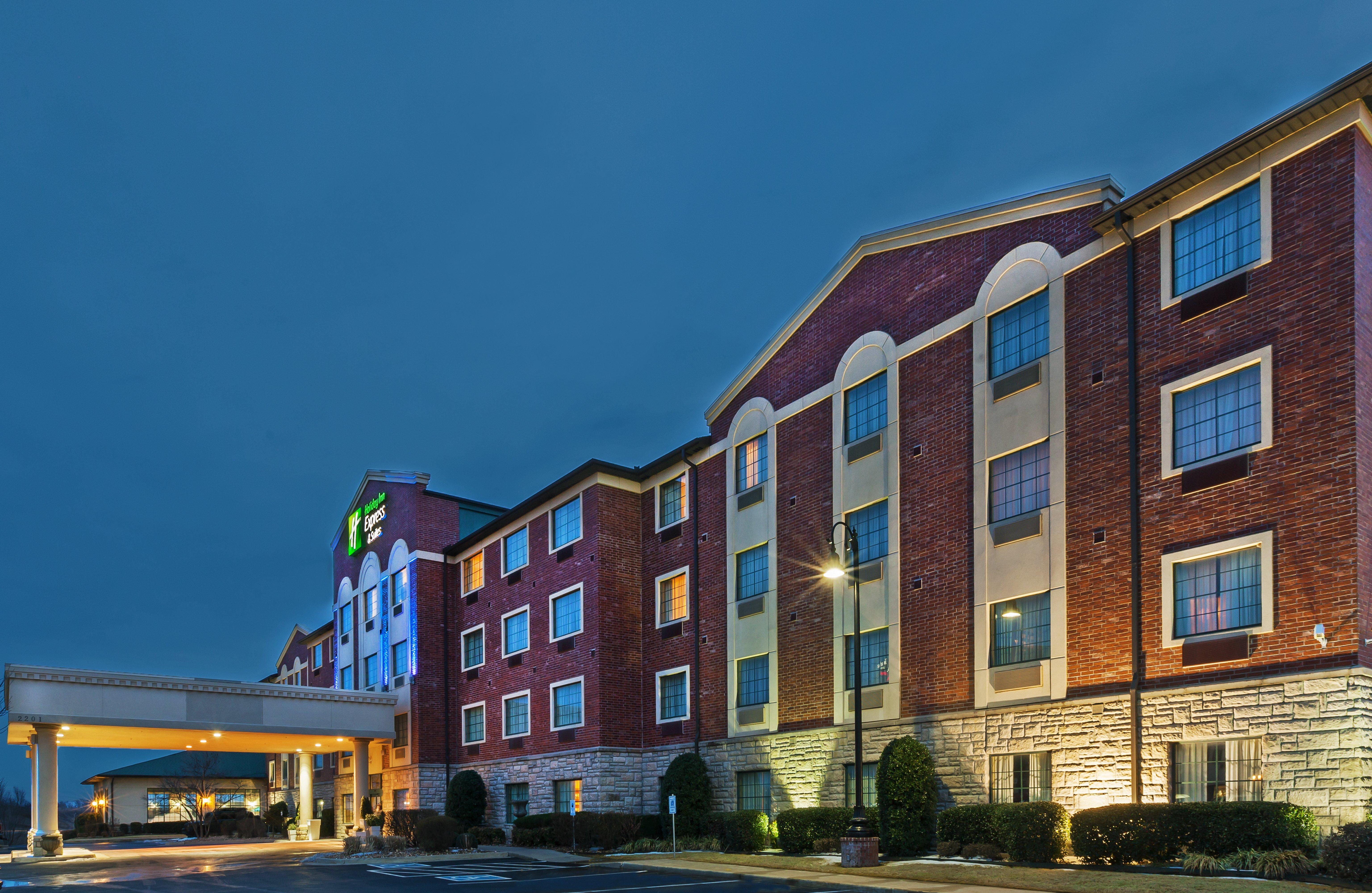 Holiday Inn Express & Suites Tulsa S Broken Arrow Hwy 51 By Ihg Exterior photo