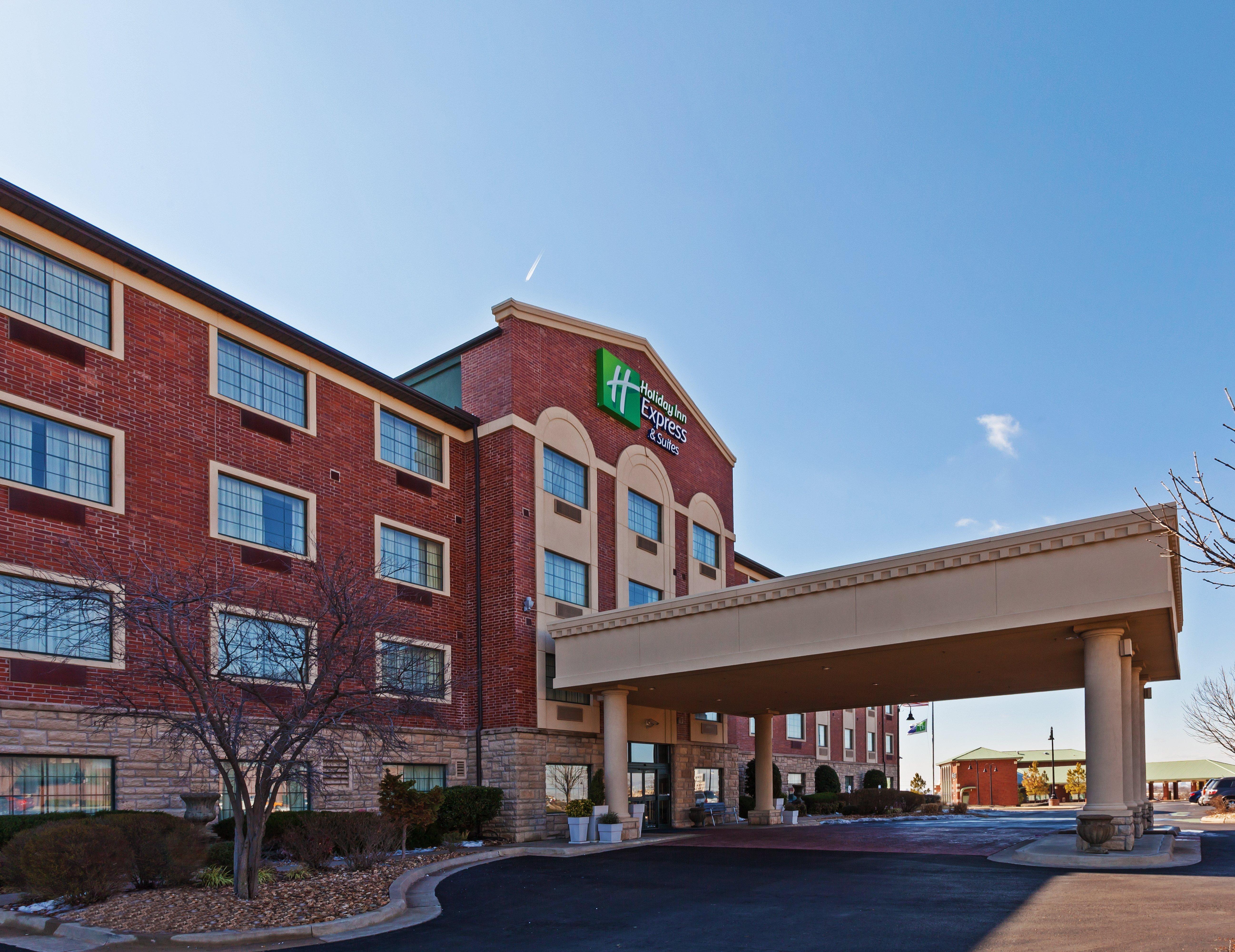 Holiday Inn Express & Suites Tulsa S Broken Arrow Hwy 51 By Ihg Exterior photo