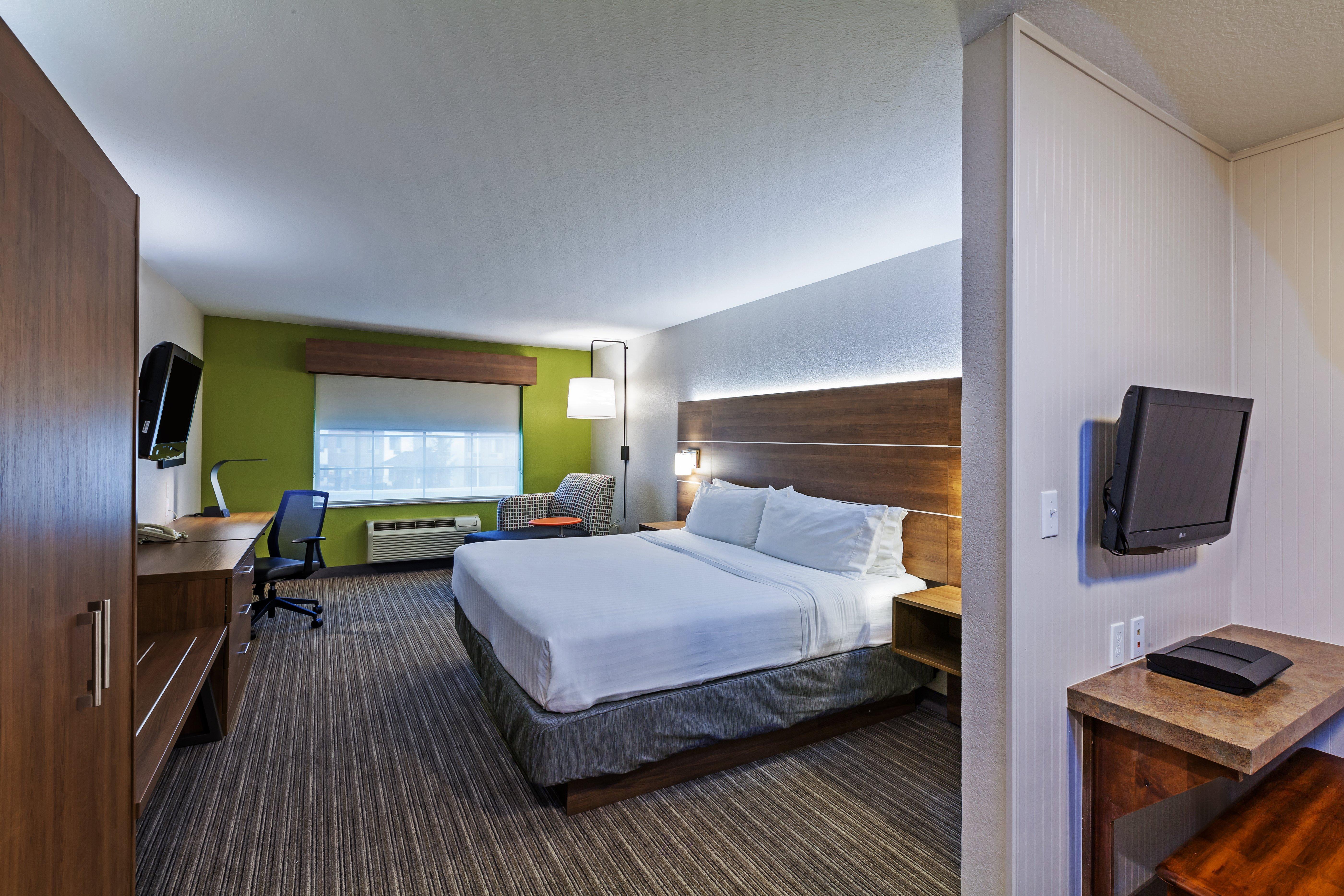 Holiday Inn Express & Suites Tulsa S Broken Arrow Hwy 51 By Ihg Exterior photo