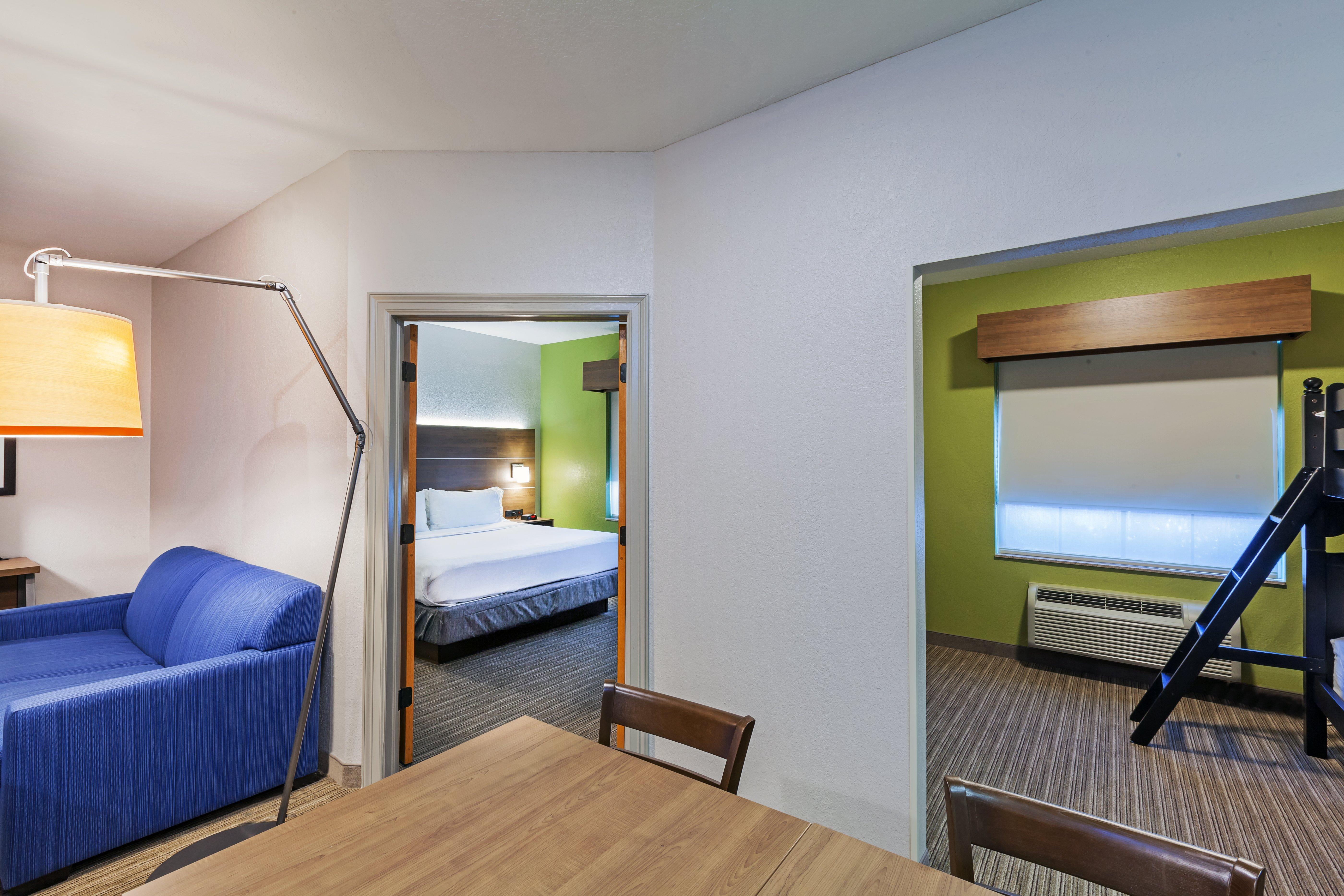 Holiday Inn Express & Suites Tulsa S Broken Arrow Hwy 51 By Ihg Exterior photo