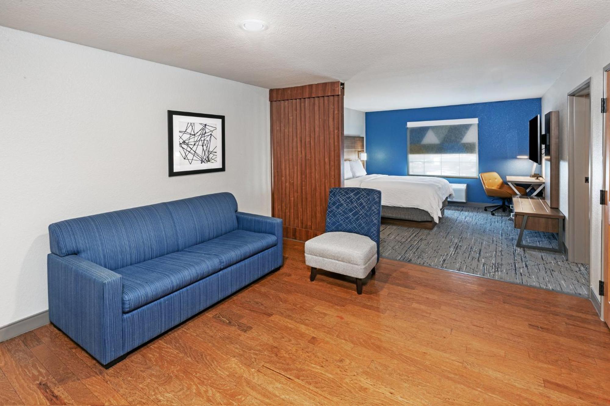 Holiday Inn Express & Suites Tulsa S Broken Arrow Hwy 51 By Ihg Exterior photo
