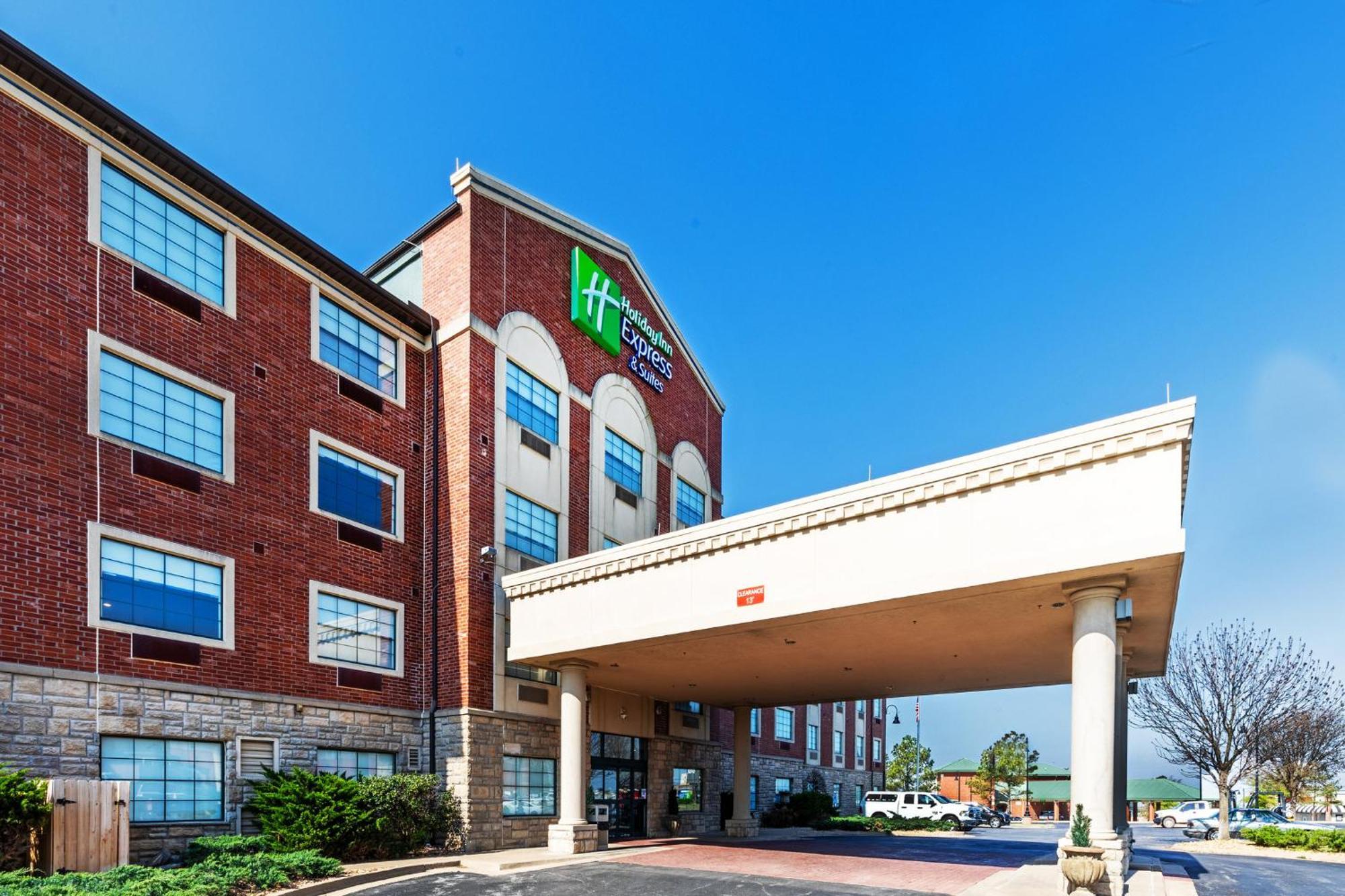 Holiday Inn Express & Suites Tulsa S Broken Arrow Hwy 51 By Ihg Exterior photo